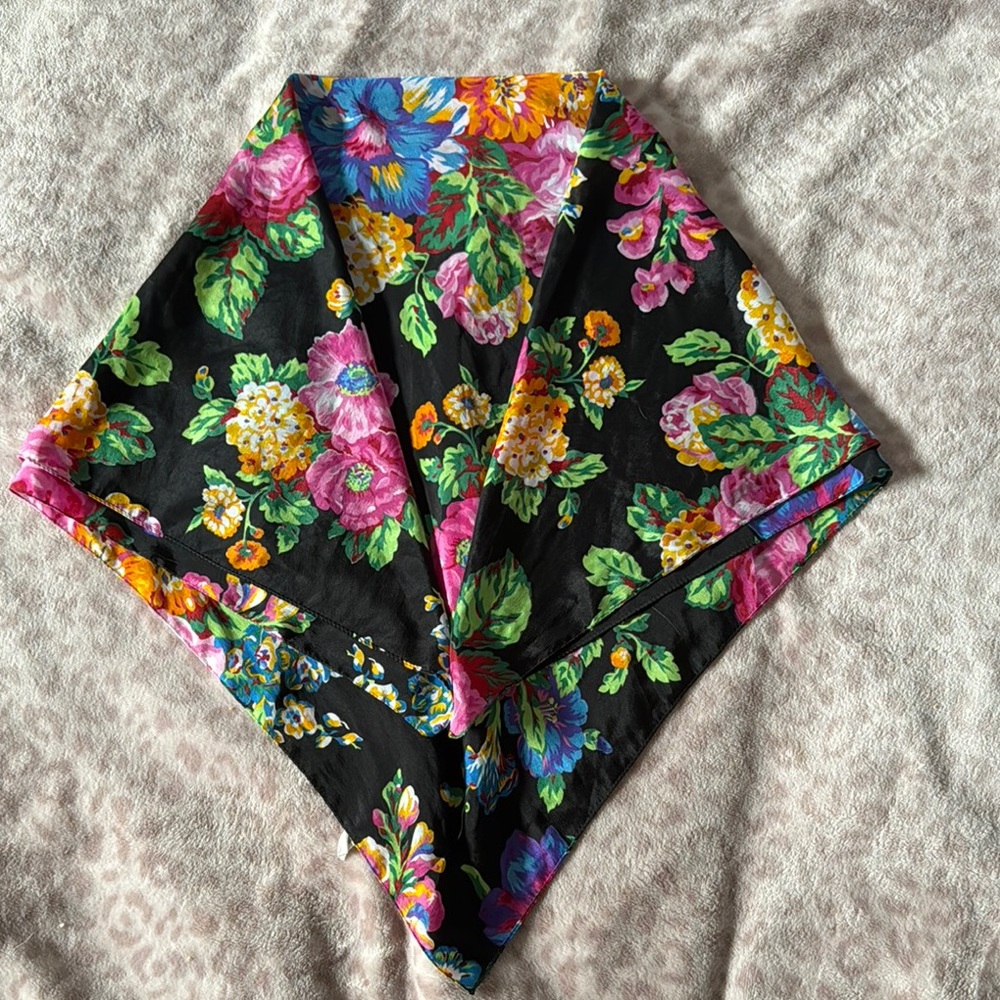 Vintage Paul Harris 30” Scarf